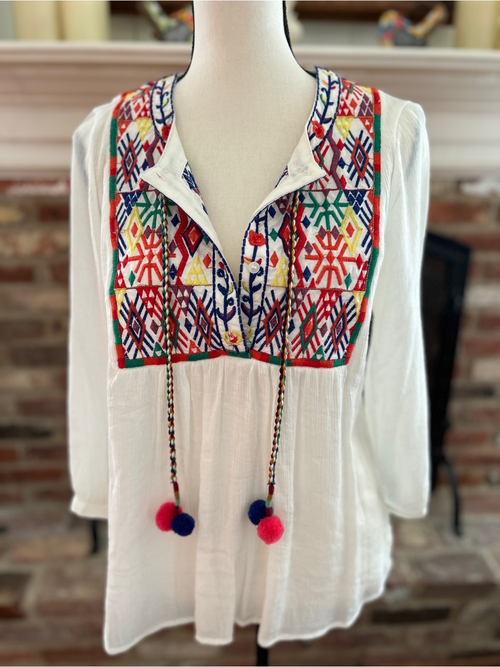 Vintage Cupio Embroidered Mexican Peasant Blouse: White Crinkle Cotton Blouse Sm